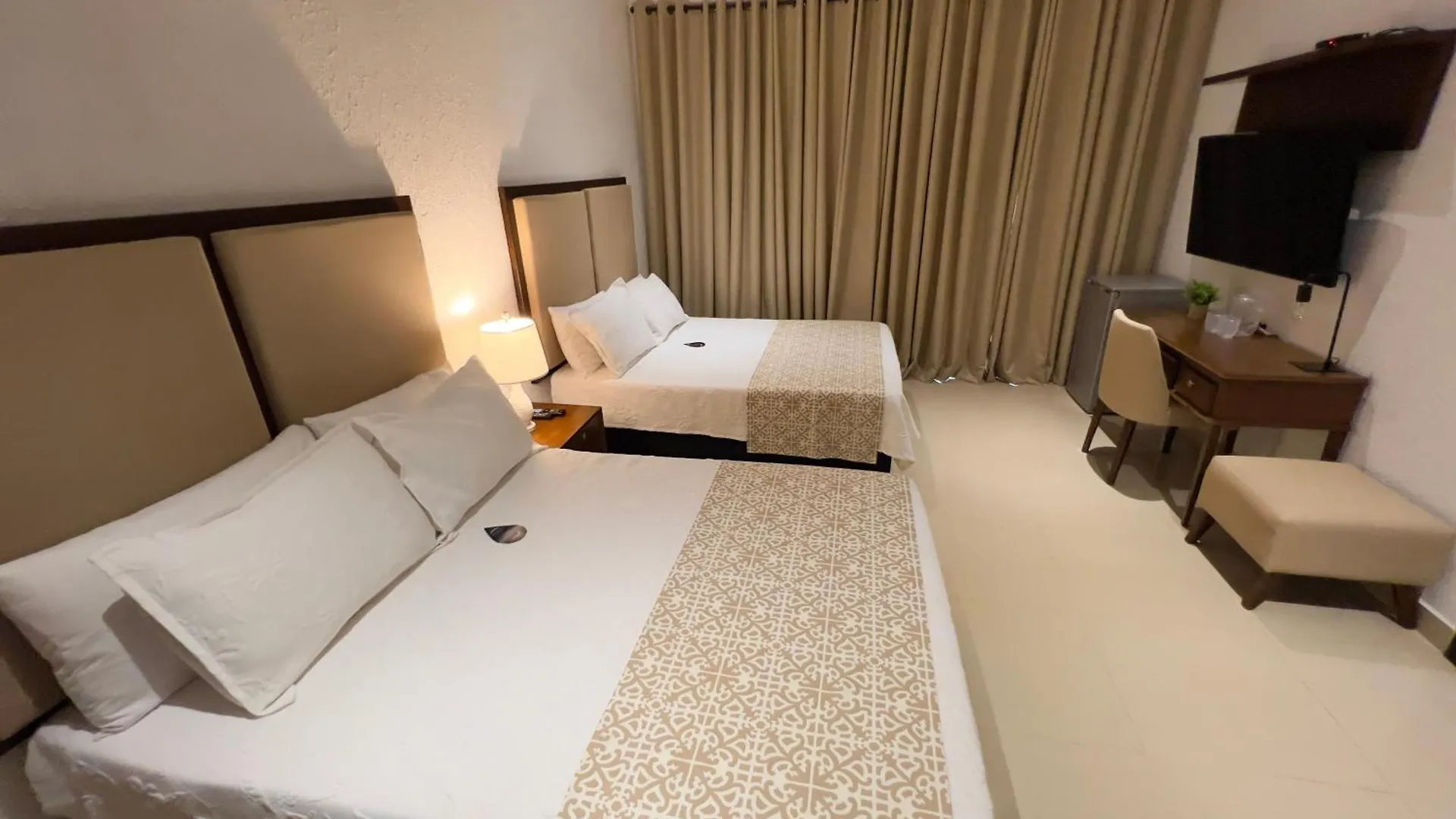 Hotel Dorado Plaza Centro Historico Cartagena 3*,